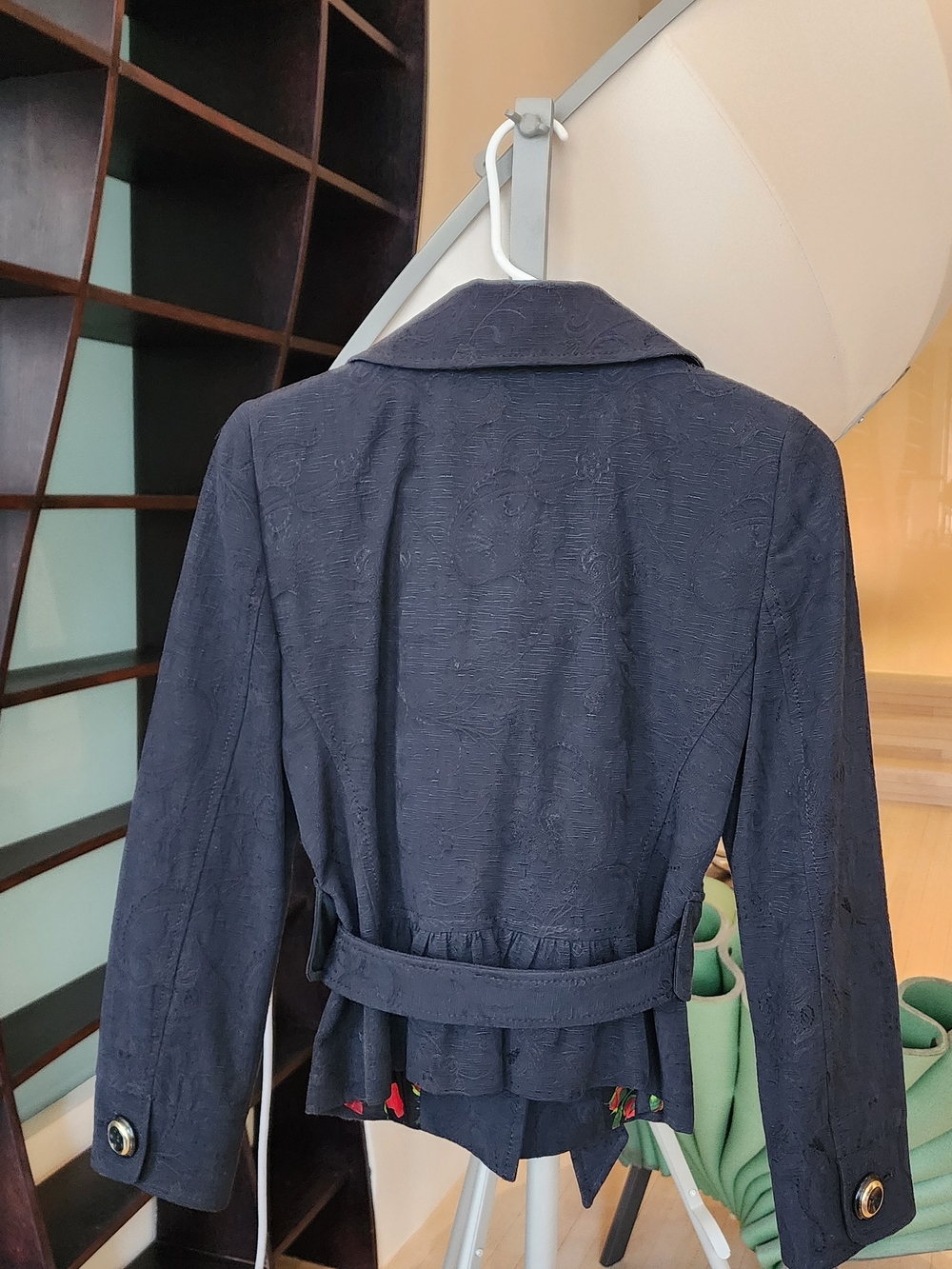 D&G Dolce & Gabbana Women's Black Textured Belted Jacket Size IT40 - Picture 4 of 9